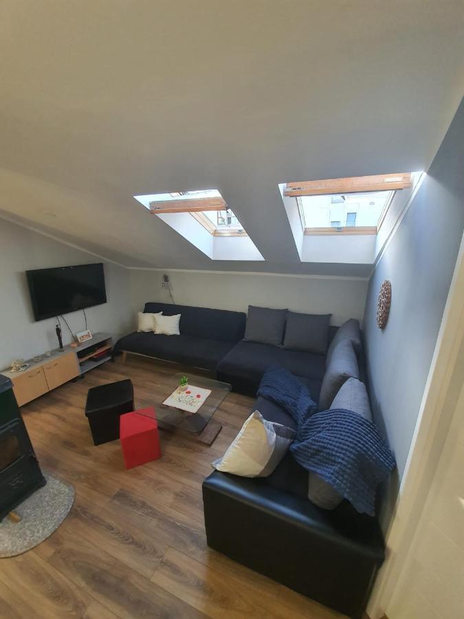 Apartment D Free Parking & Wifi, Walking Distance To Centrum Zadar Bagian luar foto