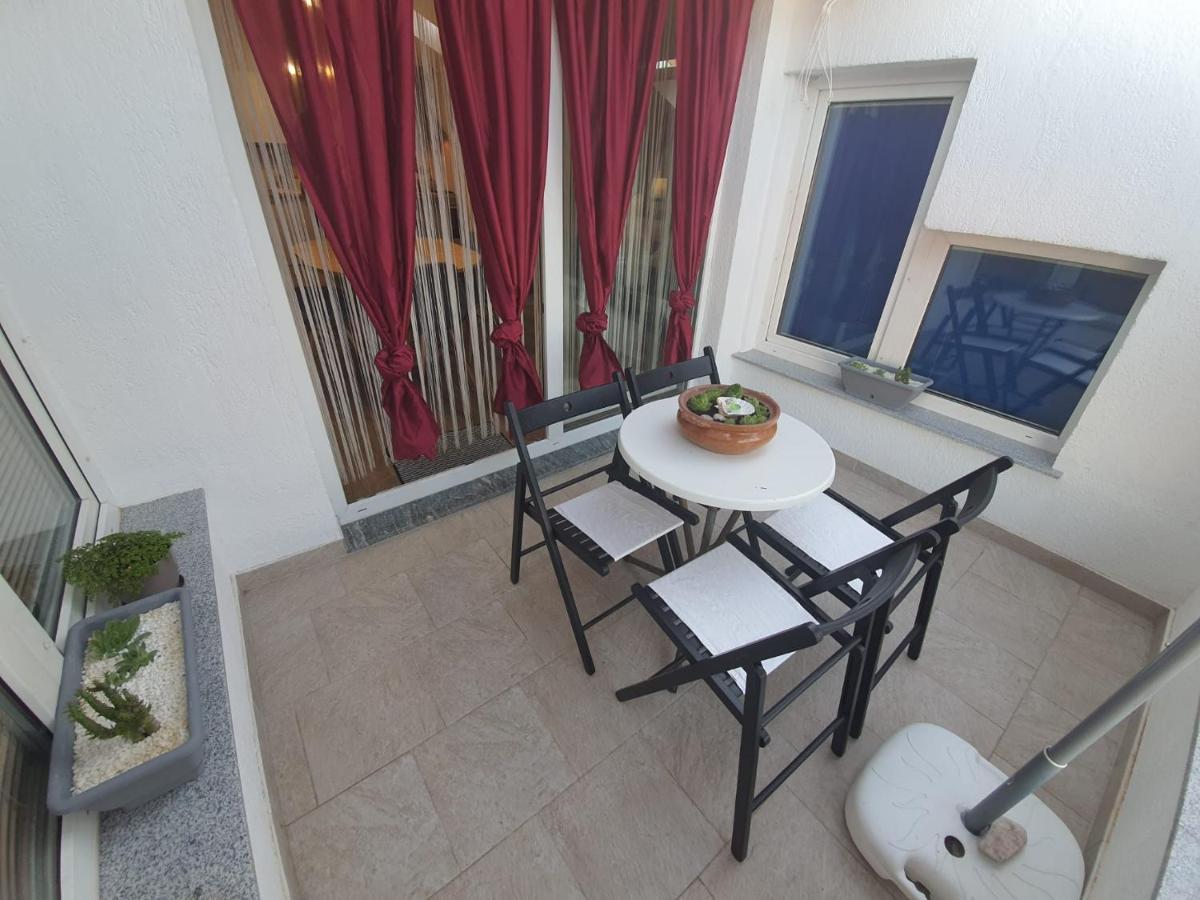 Apartment D Free Parking & Wifi, Walking Distance To Centrum Zadar Bagian luar foto