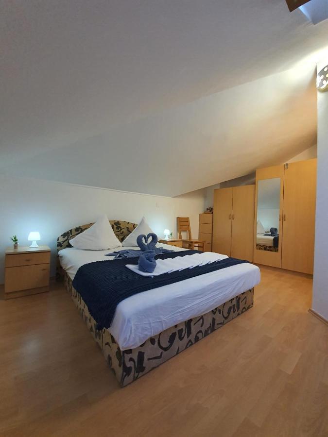 Apartment D Free Parking & Wifi, Walking Distance To Centrum Zadar Bagian luar foto