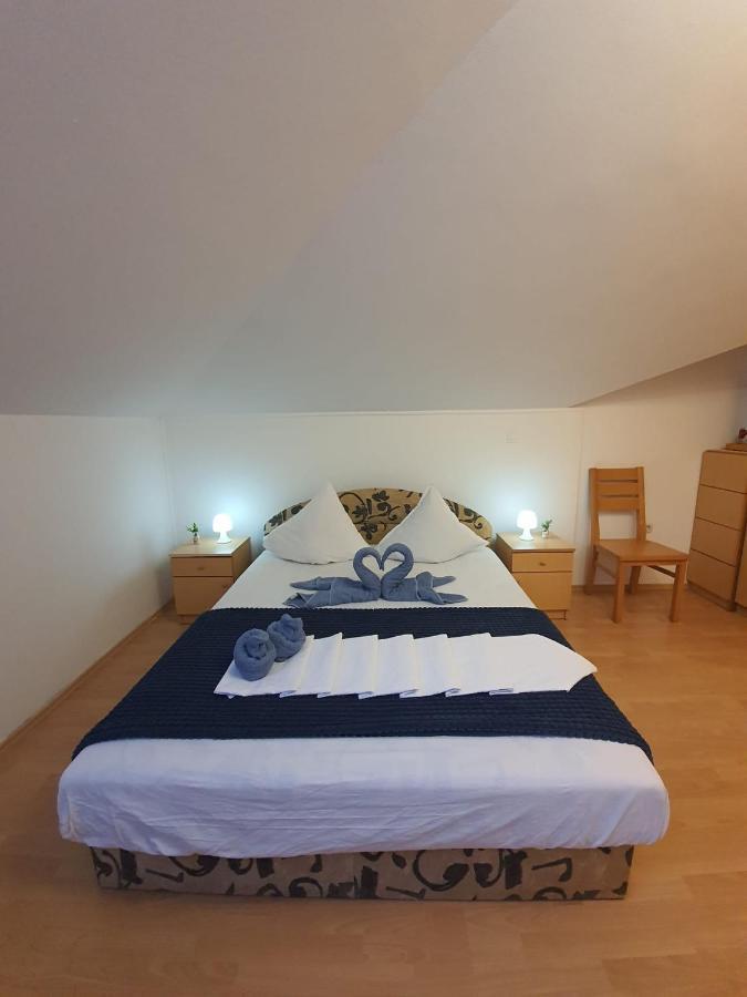 Apartment D Free Parking & Wifi, Walking Distance To Centrum Zadar Bagian luar foto